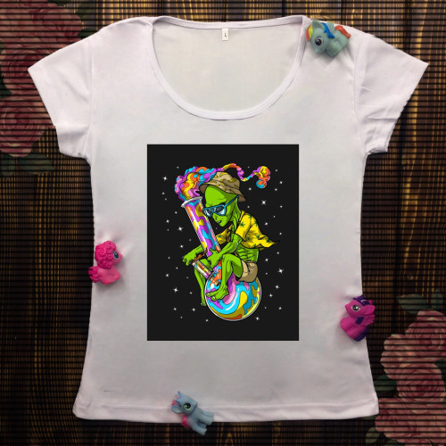 Жіноча футболка з принтом - Прибулець на планеті