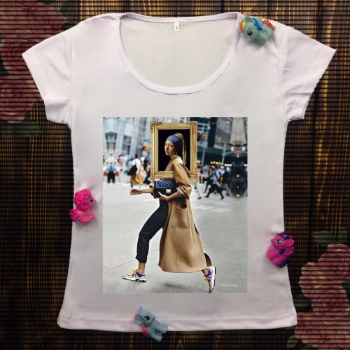 Жіноча футболка з принтом - Модна картина
