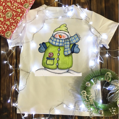 Дитяча футболка з принтом - Сніговик на вулиці