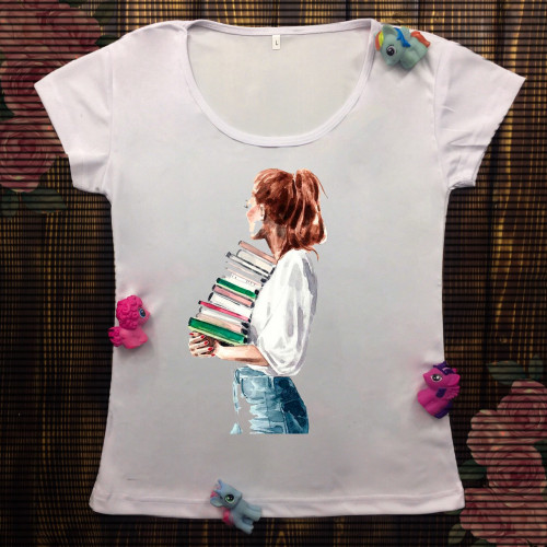 Жіноча футболка з принтом - Дівчина з книгами