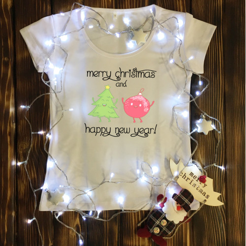 Жіноча футболка з принтом - Ялинка з кулькою- Merry Christmas
