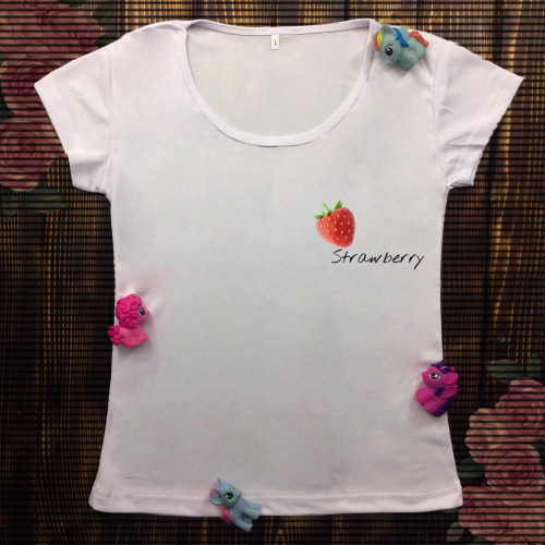 Жіноча футболка з принтом - Strawberry