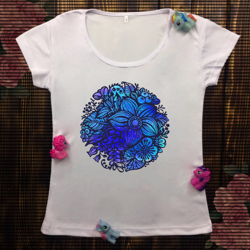 Жіноча футболка з принтом - Сині квіти- візерунки