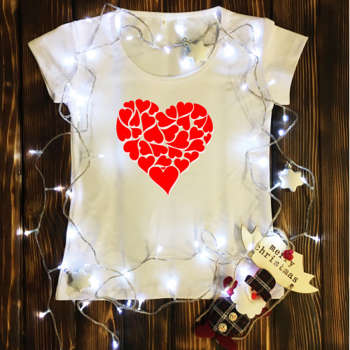 Жіноча футболка з принтом - Серце з сердечок