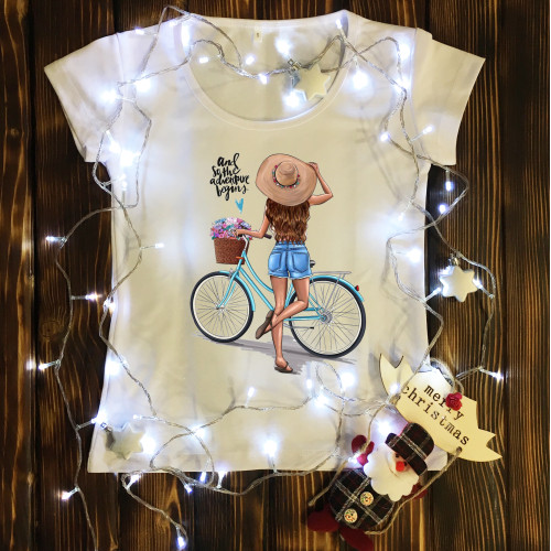 Жіноча футболка з принтом - Дівчина на велосипеді