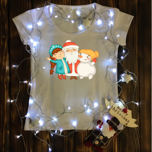 Жіноча футболка з принтом - Дід Мороз,Сніговик і Снігурка