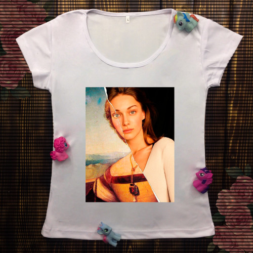 Жіноча футболка з принтом - Фото картина