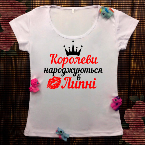 Жіноча футболка з принтом - Королеви народжуються в липні