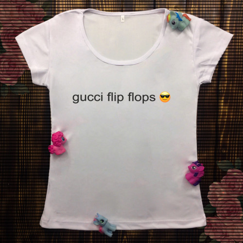 Жіноча футболка з принтом - Gucci flip flops
