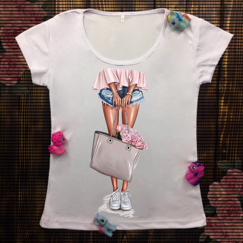 Жіноча футболка з принтом - Дівчина з сумкою Vogue