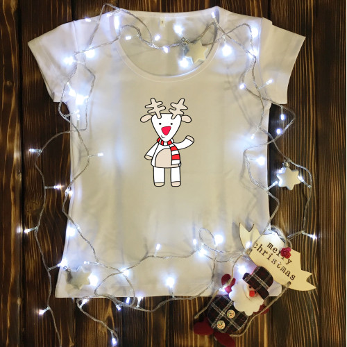 Жіноча футболка з принтом - Новорічний олень в шарфі