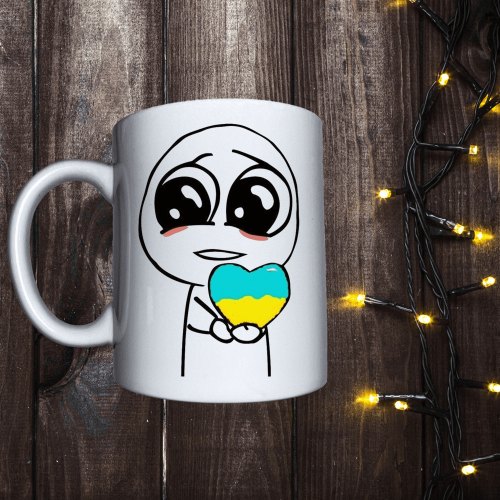 Чашка з принтом - Мем з жовто-блакитним сердечком 