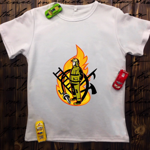 Чоловіча футболка з принтом - Пожежник