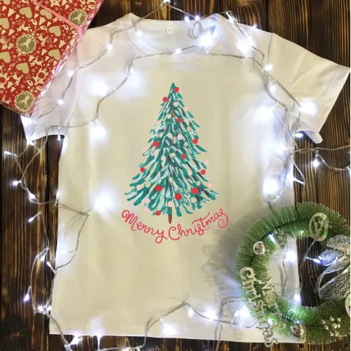 Чоловіча футболка з принтом - Ялинка і Merry Christmas