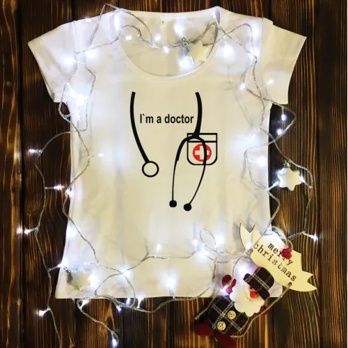 Жіноча футболка з принтом - I'm doctor